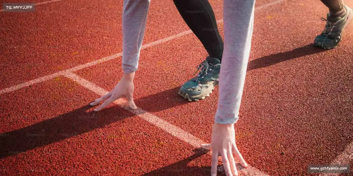 db电竞平台篮球撞击地面的声音,是梦想跳动的节奏!🏀
